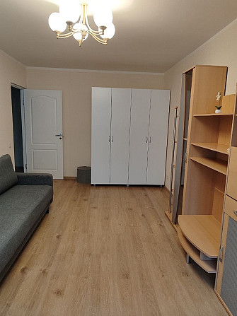 Рига, Кенгарагс. Сдаётся 2-комн. квартира с капремонтом и лоджией, 49 м². 400 €/мес., 4/5 этаж.... Rīga - foto 4