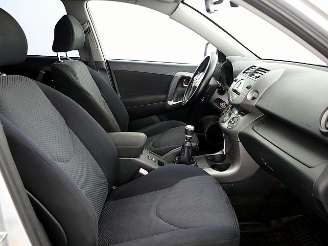 Toyota RAV4 Comfort 4x4 2.2 D-4D 100kW Tallina - foto 6
