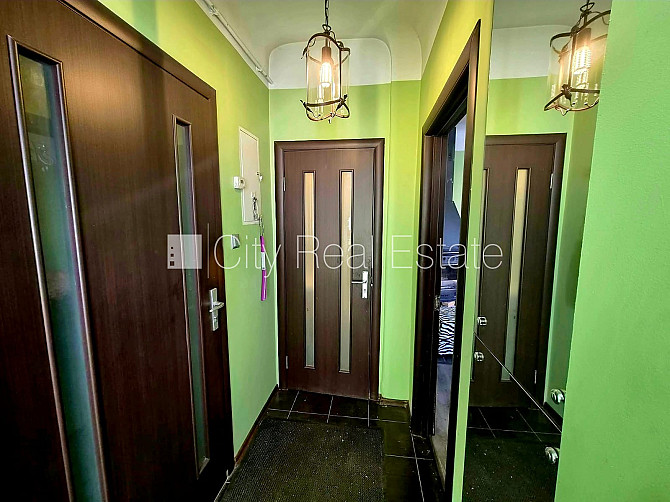 Pagalma māja, labiekārtots apzaļumots pagalms, slēgts pagalms, viena istaba izolēta, virtuve, Rīga - foto 15