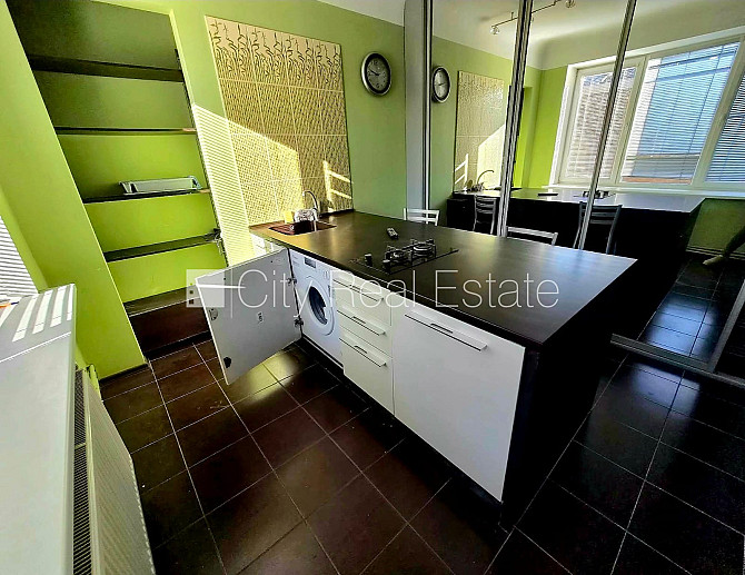 Pagalma māja, labiekārtots apzaļumots pagalms, slēgts pagalms, viena istaba izolēta, virtuve, Rīga - foto 11