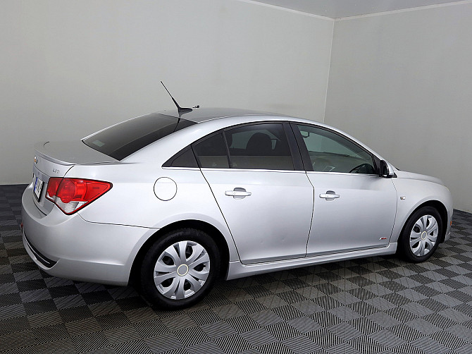 Chevrolet Cruze RS Facelift ATM 1.4 103kW Tallina - foto 3