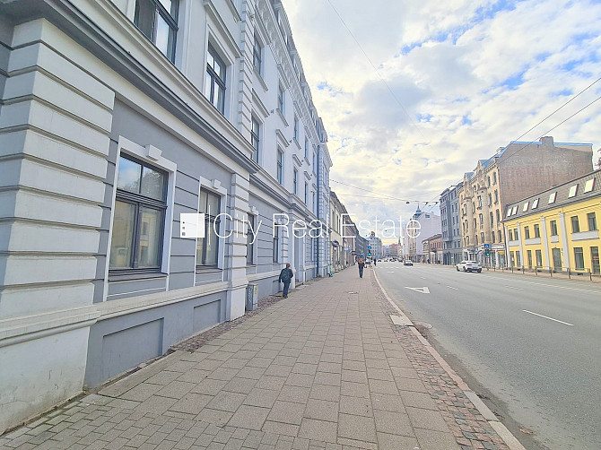 Fasādes māja, renovēta māja, slēgts pagalms, ieeja no ielas, kāpņu telpa pēc kosmētiskā Rīga - foto 17