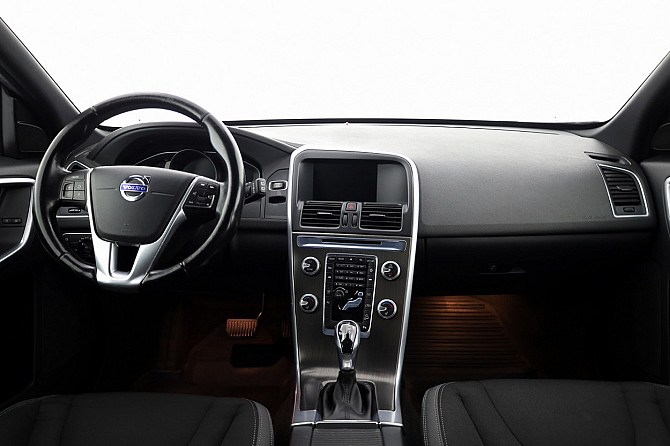 Volvo XC60 Summum Facelift ATM 2.4 D5 133kW Tallina - foto 5
