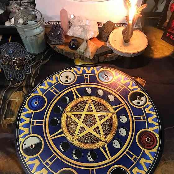 Гадаю на Картах Таро , Оракулах и Рунах Онлайн.30 Лет Практики.Рсссматриваю Любые Ситуации.Вижу... Rīga