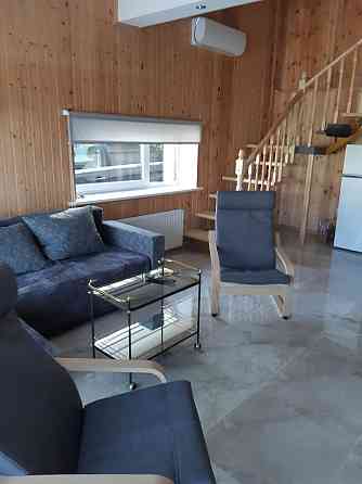 Studio tipa dzīvoklis – Dzintari, Jūrmala. Izīrē: maijs, septembris – 550 EUR/mēnesī; jūnijs, ... Jūrmala