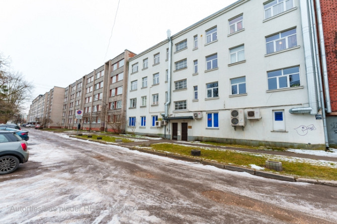 4-комнатная квартира в Тейке.  В квартире 3 изолированные комнаты и одна гостиная. Рига - изображение 19