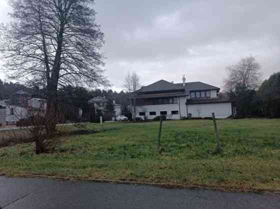 An excellent plot of land in a closed village in Mežaparks, next to the lake Ķīšezers and the Mežapa Rīga