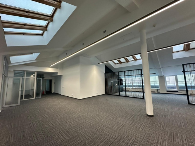 Modern open-plan office on the 6th and 7th floors of the building  The office is spread over two lev Рига - изображение 10