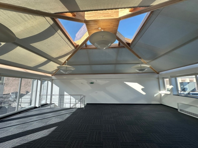 Modern open-plan office on the 6th and 7th floors of the building  The office is spread over two lev Рига - изображение 17