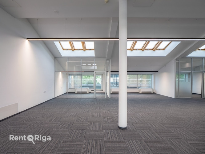Modern open-plan office on the 6th and 7th floors of the building  The office is spread over two lev Рига - изображение 19