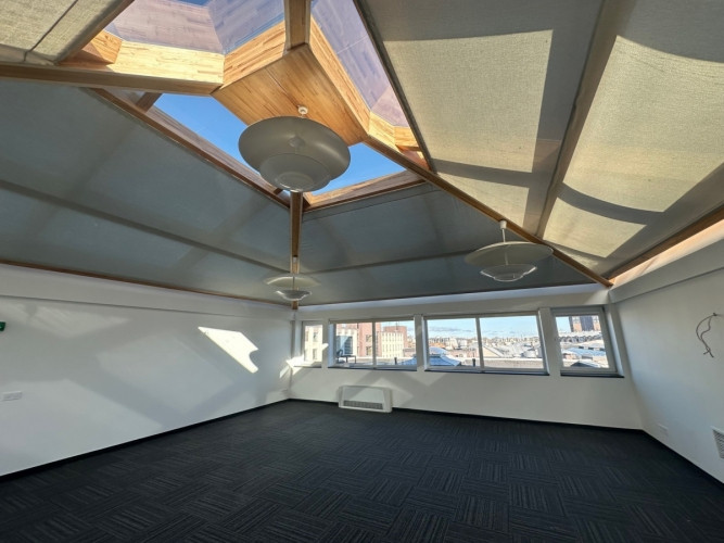 Modern open-plan office on the 6th and 7th floors of the building  The office is spread over two lev Рига - изображение 15