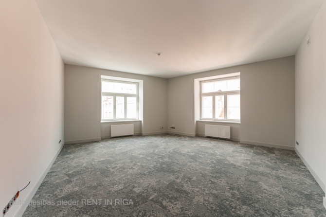 Modern office in Old Riga with 5 free parking spaces.  The office has just been renovated.  It is lo Рига - изображение 10