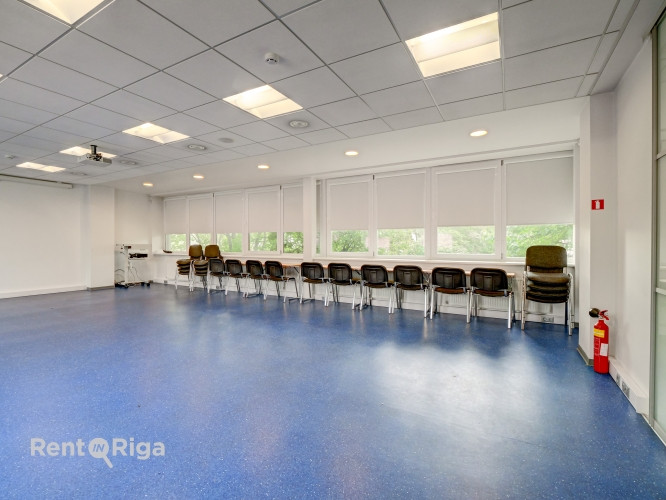 Просторное, светлое офисное помещение площадью 77.3 м2. Здание расположено в 2 Рига - изображение 12