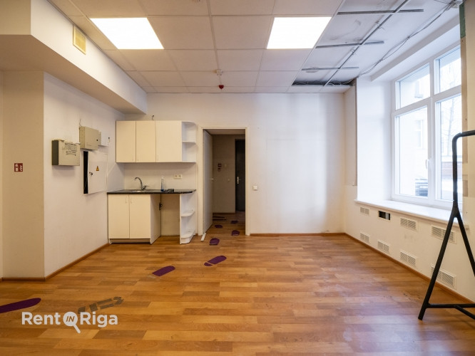 Nomai tiek piedāvāts ērtas un funkcionāli pievilcīgas telpas Rīgas centrā. To kopējā Rīga - foto 10