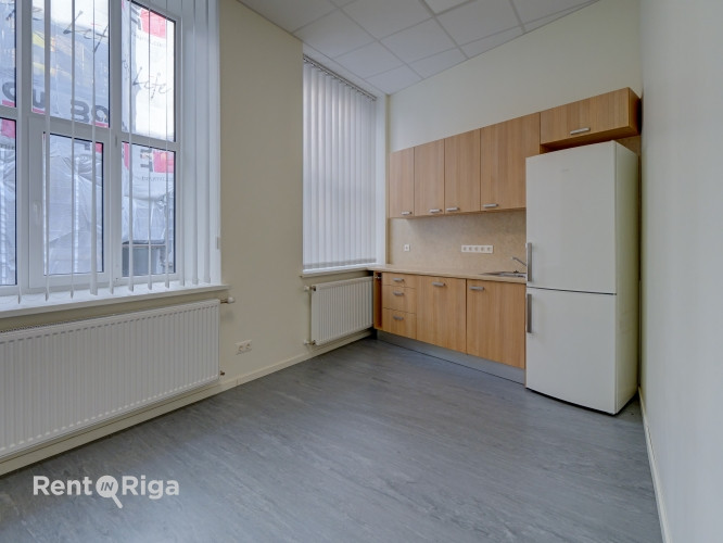 Iznomā lieliskas biroja telpas pašā Rīgas centrā Dzirnavu un Baznīcas ielu krustojumā tieši Rīga - foto 11